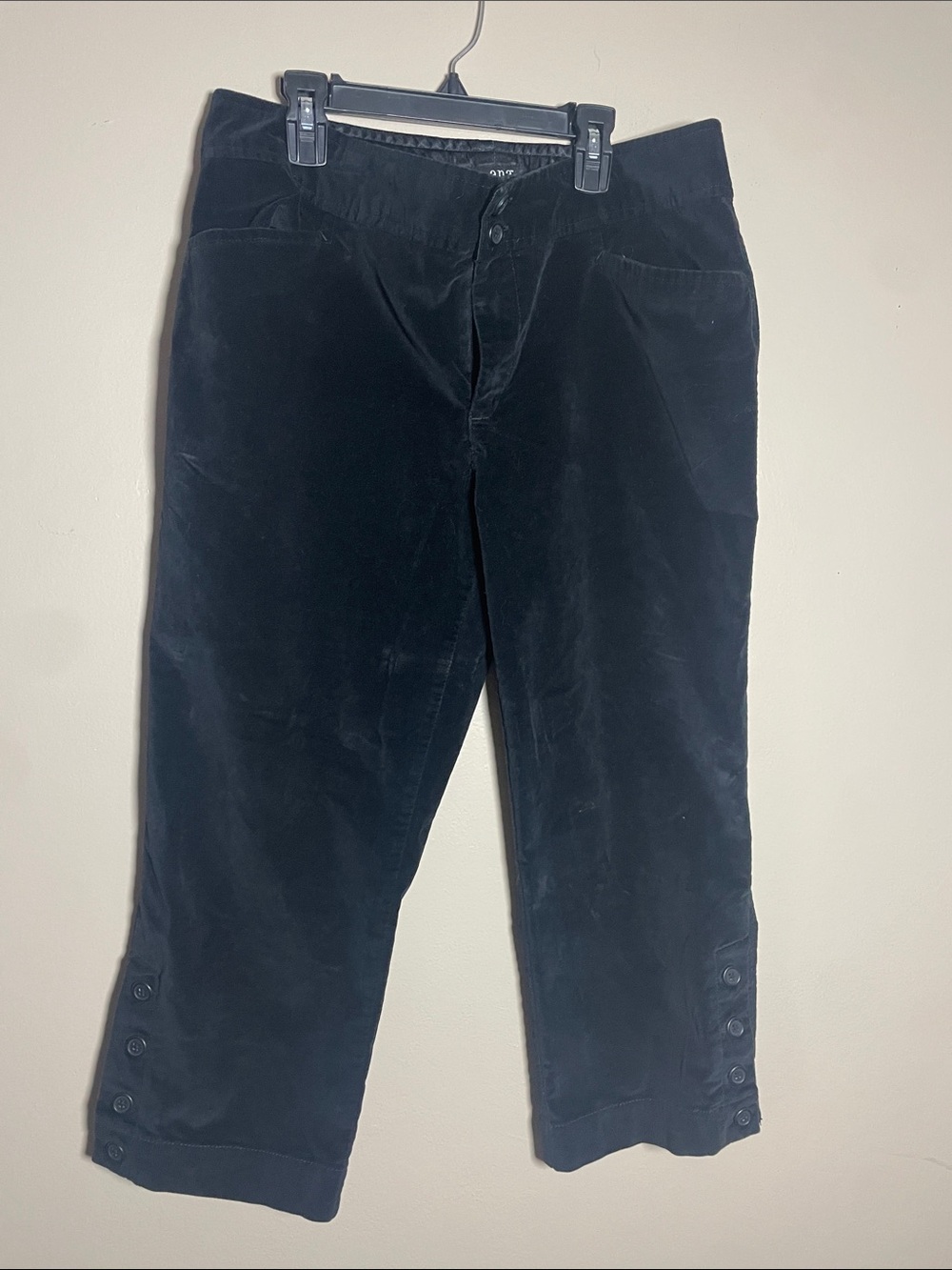 a.n.a Black Velour capri Pants dress pants button details cuffs size 12